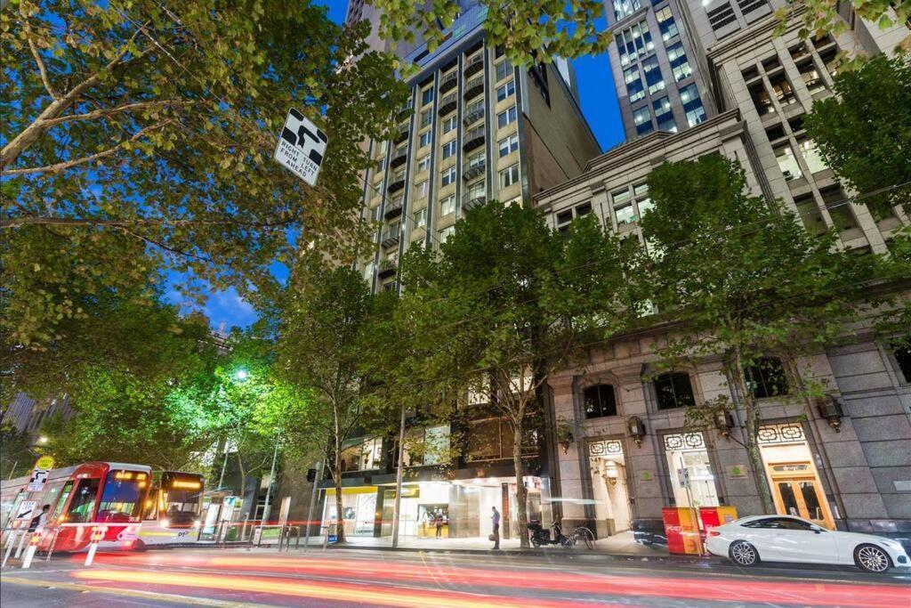 Collins Central 2-Bd Apartment With Pre-Reserve Parking Melbourne Exterior photo